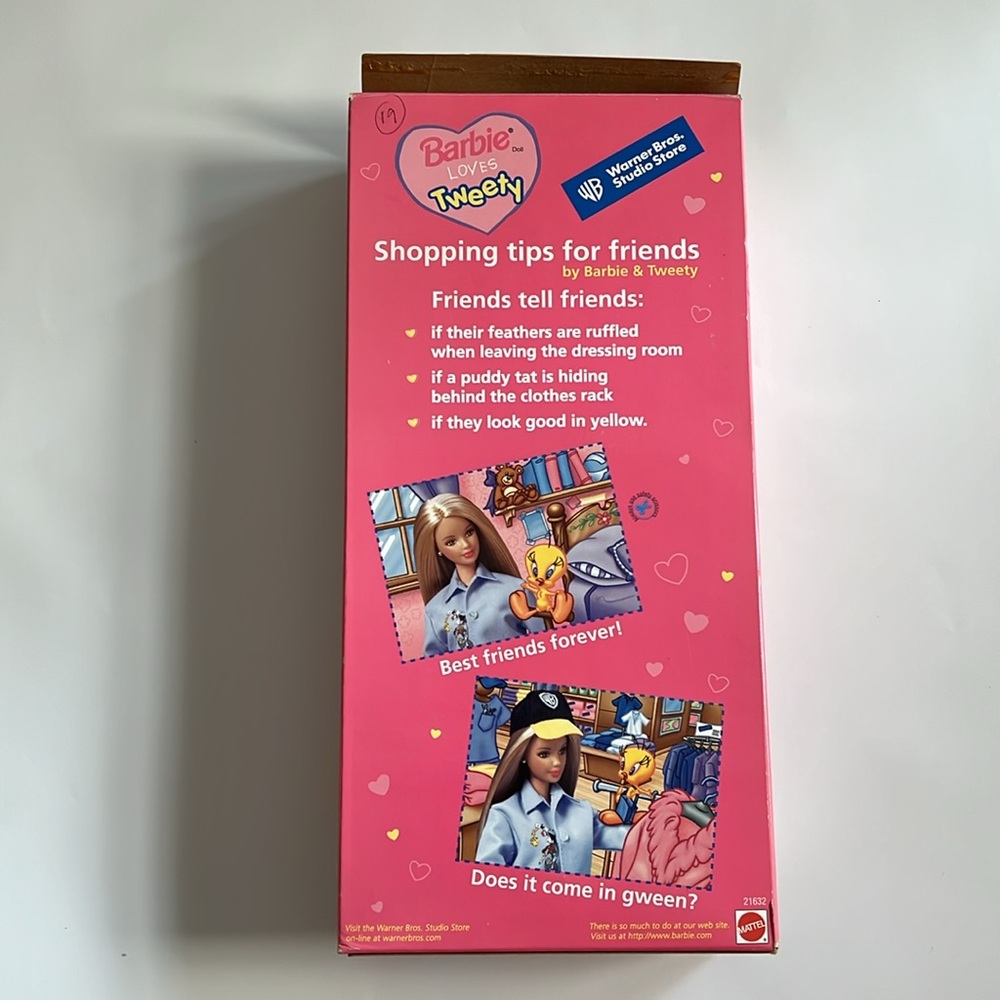 Barbie Loves Tweety Warner Brothers Mattel Vintage Special Edition Barbie Doll - Picture 2 of 9